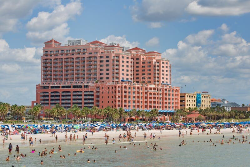 Clearwater beach hotel and beach crowd
